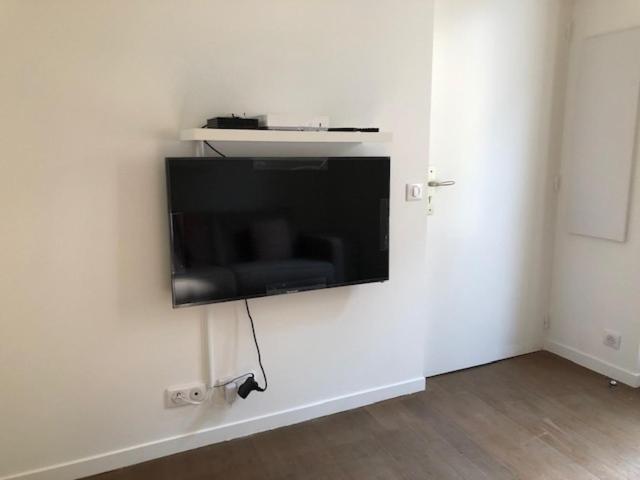 Neuf Et Vieil Appartement